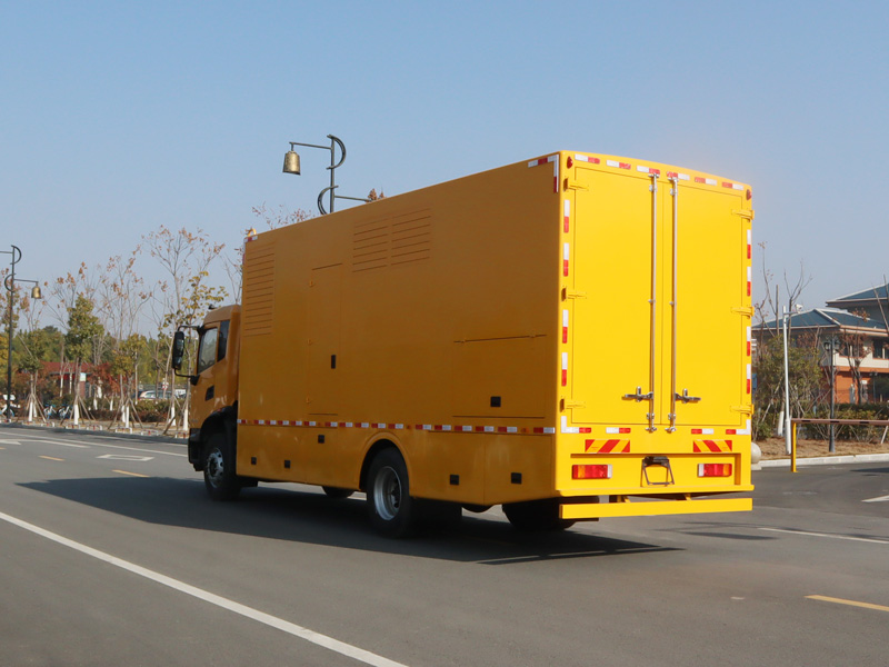 東風(fēng)天錦電源車100-500kW