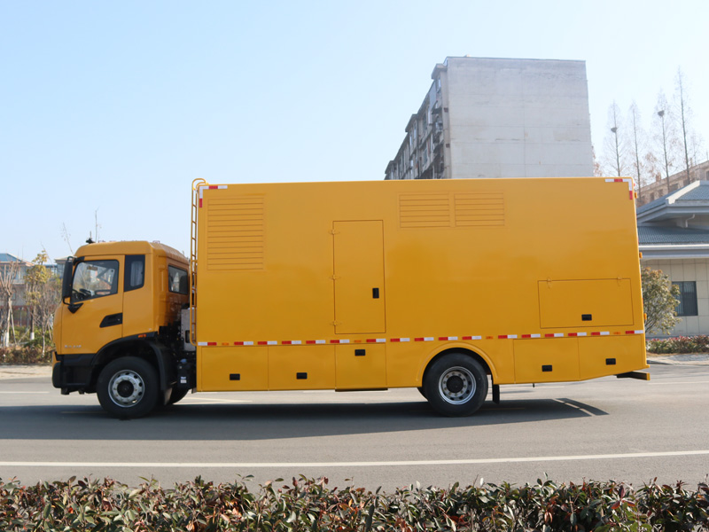 東風(fēng)天錦電源車100-500kW